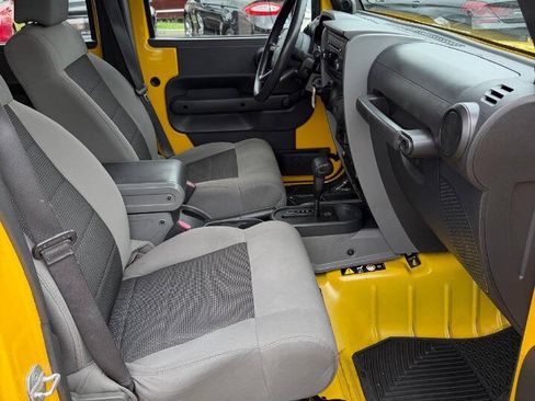 Used 2009 Jeep Wrangler Unlimited X RWD image 33
