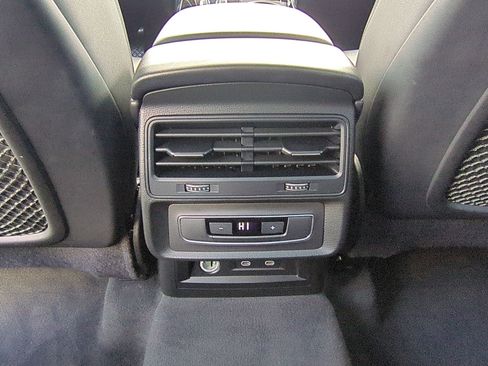 Used 2023 Audi Q7 Premium Plus image 32