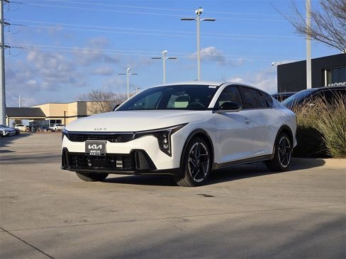 New 2026 Kia K4 GT-Line image 2