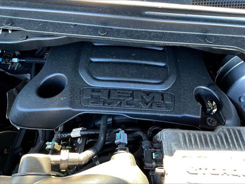 Used 2023 RAM 1500 Laramie AWD/4WD image 30