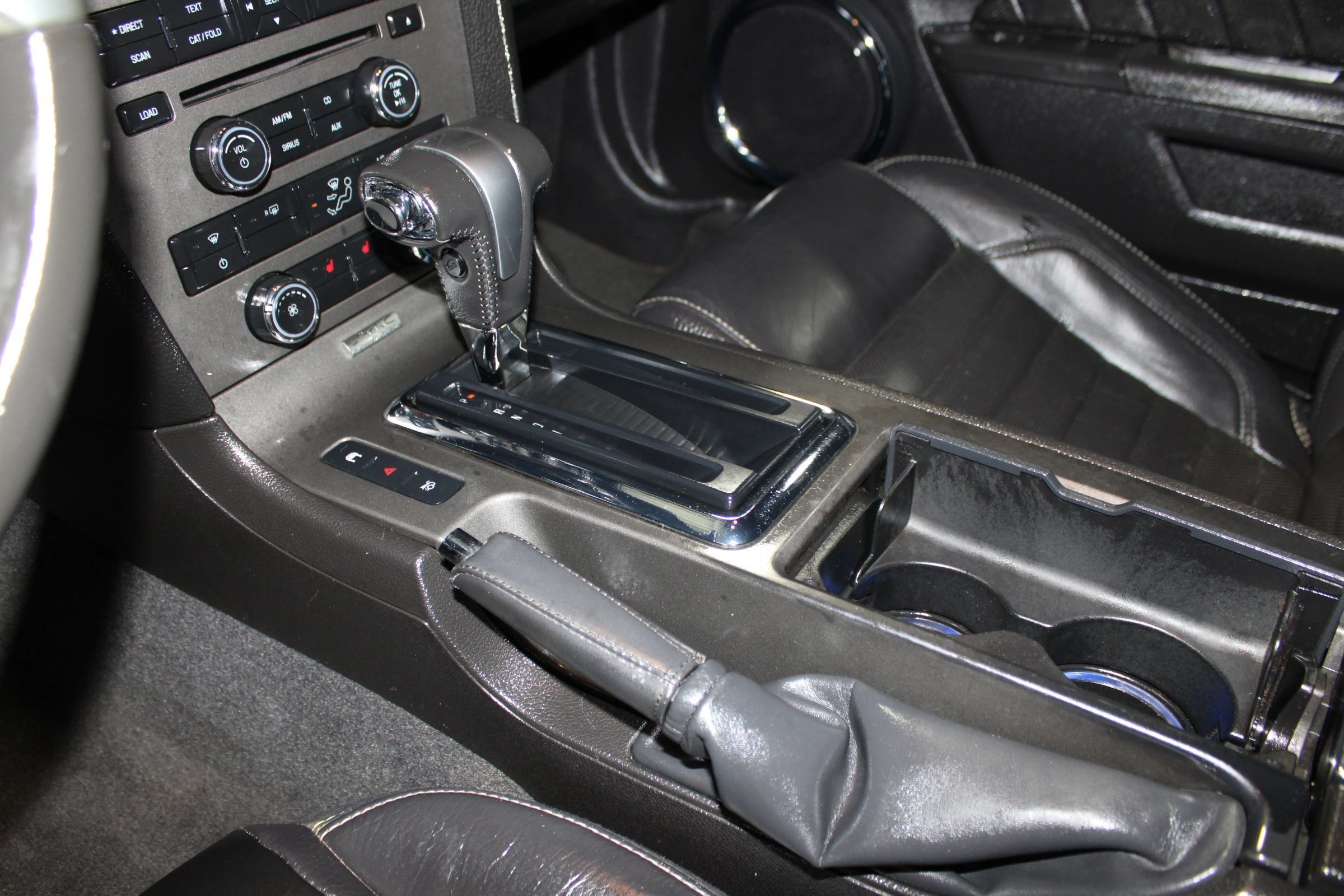 Used 2011 Ford Mustang GT Premium w/ Comfort Pkg RWD image 18