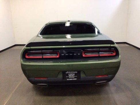 Used 2019 Dodge Challenger SXT w/ Blacktop Package image 5