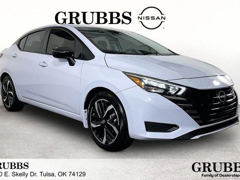 Used 2025 Nissan Versa SR w/ Trunk Package FWD image 1