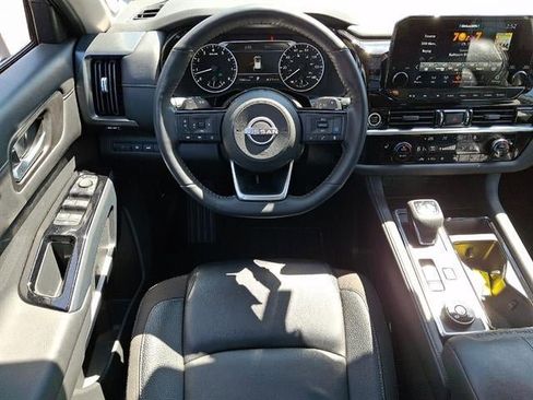 Certified 2024 Nissan Pathfinder SL w/ SL Premium Package AWD/4WD image 13