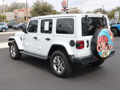Used 2021 Jeep Wrangler Unlimited Sahara image 5