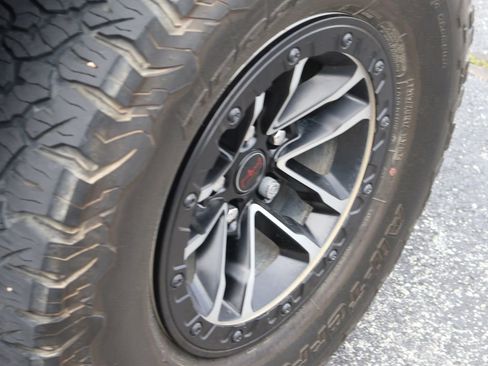 Used 2024 Jeep Wrangler Unlimited Rubicon AWD/4WD image 21