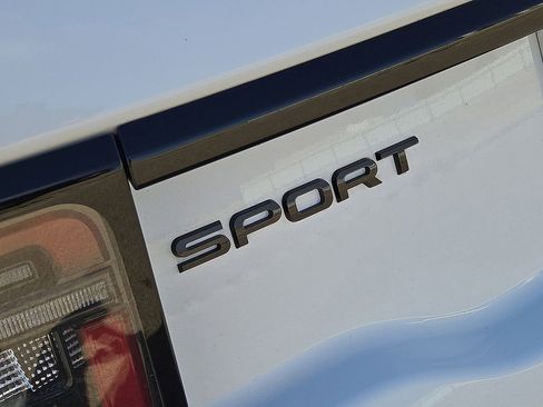 Used 2025 Land Rover Discovery Sport Dynamic SE image 14