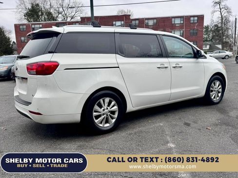Used 2016 Kia Sedona LX w/ LX Essentials Premium Package FWD image 5