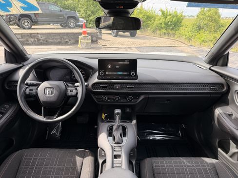 Certified 2024 Honda HR-V Sport image 15