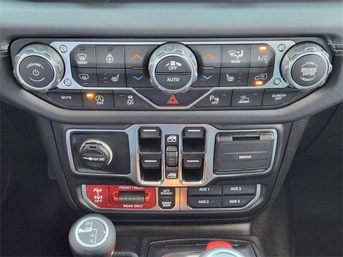 New 2025 Jeep Gladiator Rubicon w/ Safety Group image 15