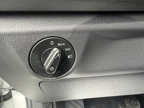 Used 2019 Volkswagen Jetta S image 12