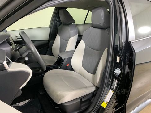 Used 2022 Toyota Corolla LE FWD image 26
