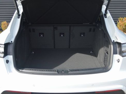 New 2026 Porsche Macan S AWD/4WD image 41