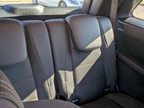 Used 2025 Mercedes-Benz GLS 450 4MATIC image 36