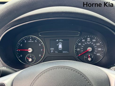 Used 2019 Kia Sorento AWD V6 image 17