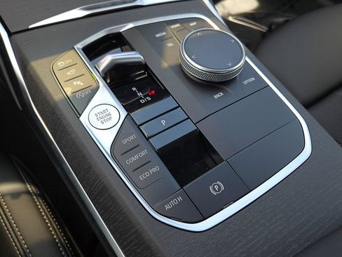 New 2026 BMW 330i Sedan w/ M Sport Package RWD image 10