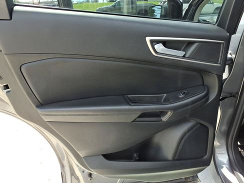 Used 2022 Ford Edge SEL AWD/4WD image 16