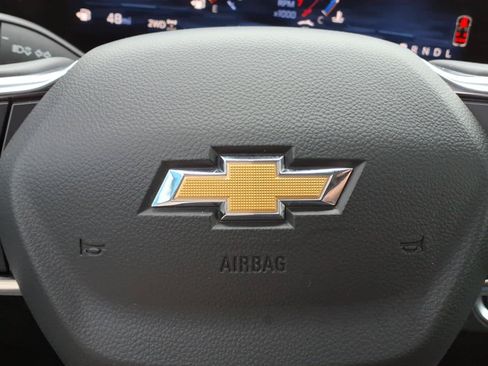 Used 2024 Chevrolet Traverse LT AWD/4WD image 15