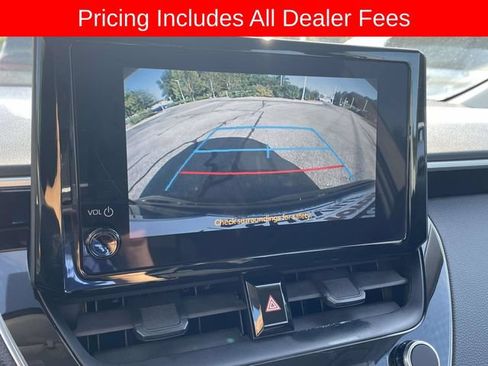 Used 2024 Toyota Corolla LE FWD image 31