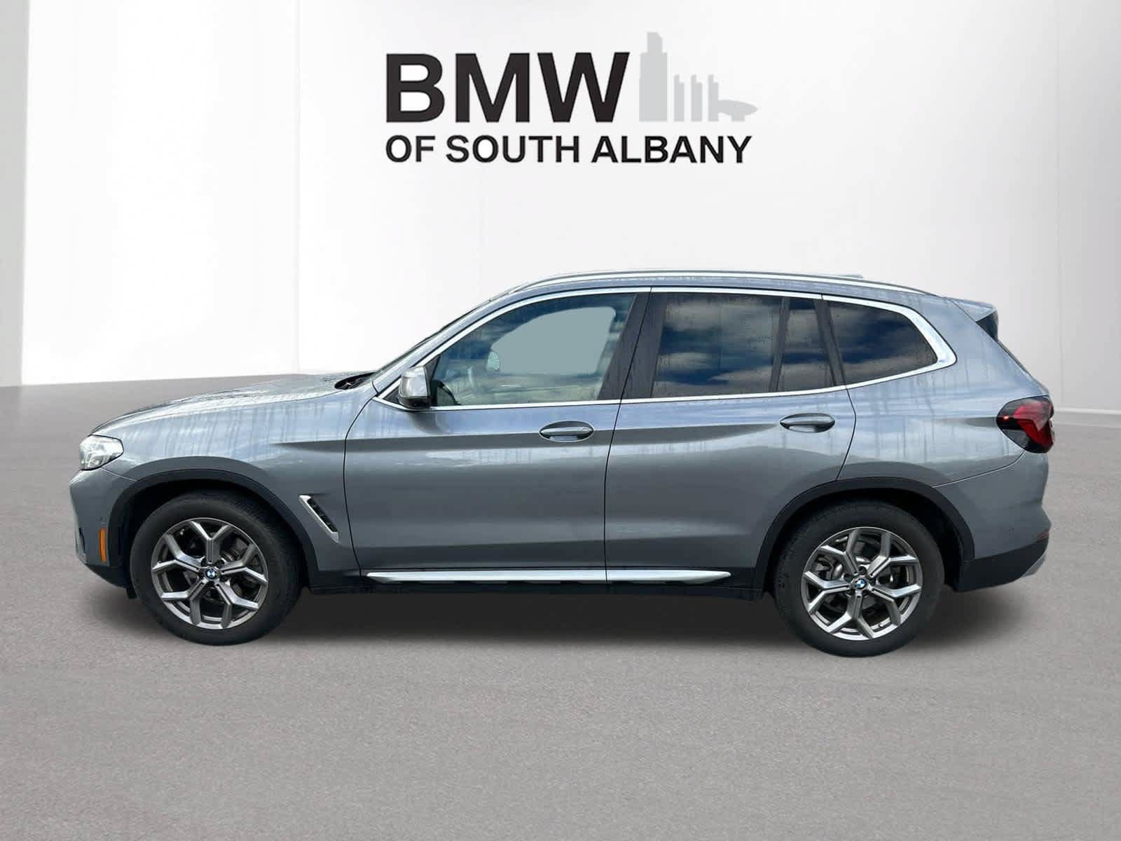 Used 2024 BMW X3 xDrive30i w/ Premium Package AWD/4WD image 2