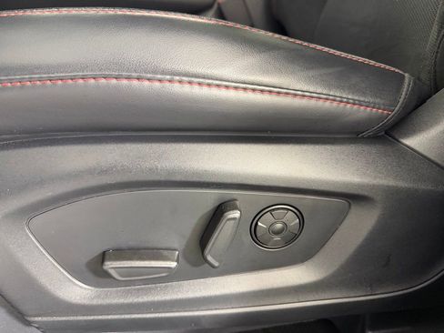 Used 2025 Ford Explorer ST AWD/4WD image 25