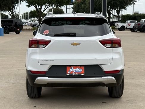 Certified 2024 Chevrolet TrailBlazer LT w/ LT Cold Weather Package FWD image 6