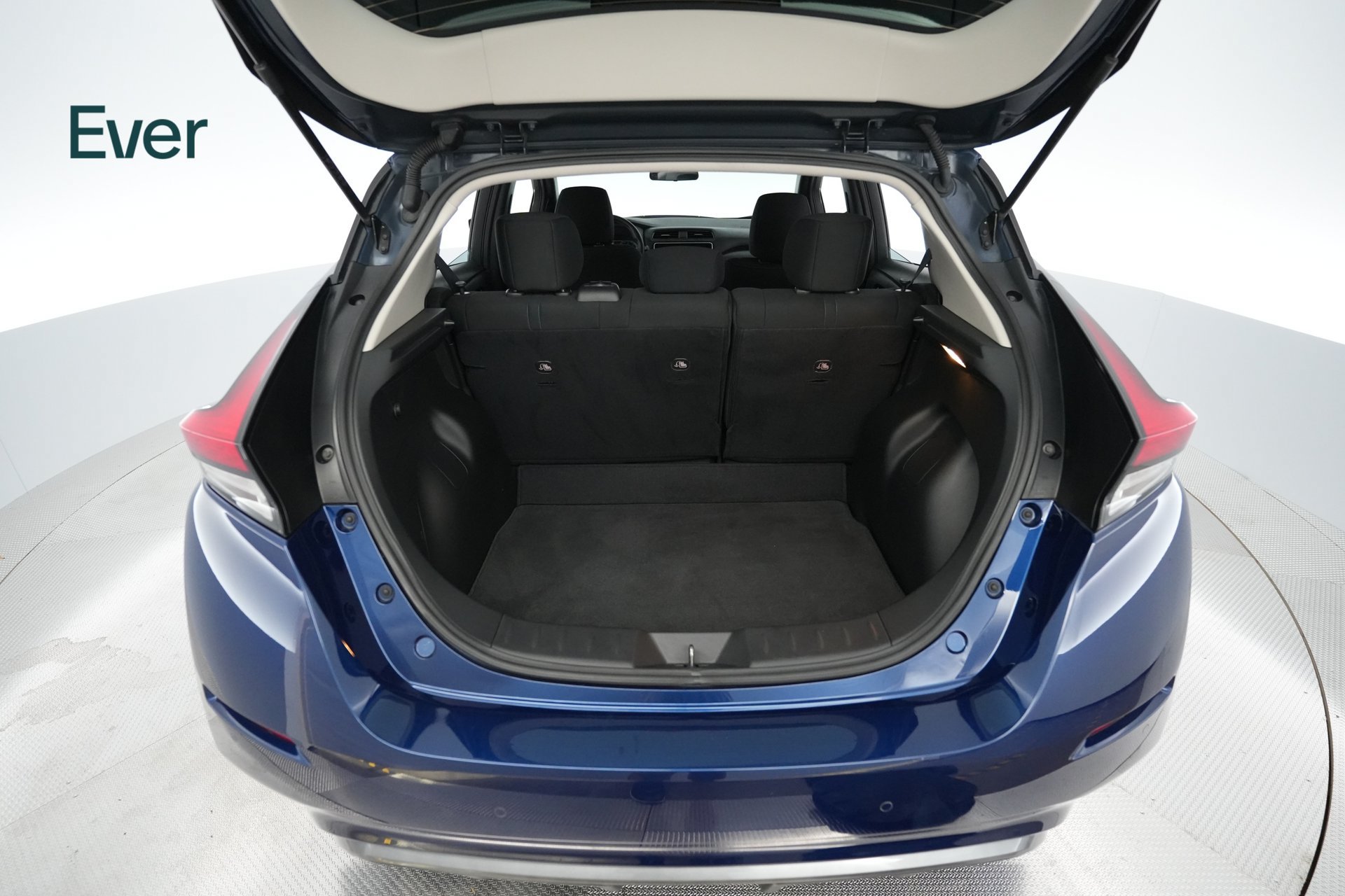 Used 2025 Nissan Leaf S FWD image 8