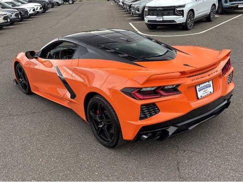 Used 2022 Chevrolet Corvette Stingray Preferred Cpe w/ Z51 Performance Package RWD image 12