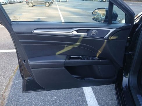 Used 2014 Ford Fusion Titanium image 11