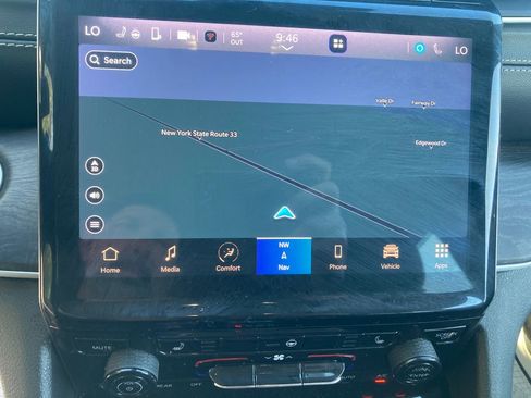 Used 2022 Jeep Grand Cherokee L Limited image 23