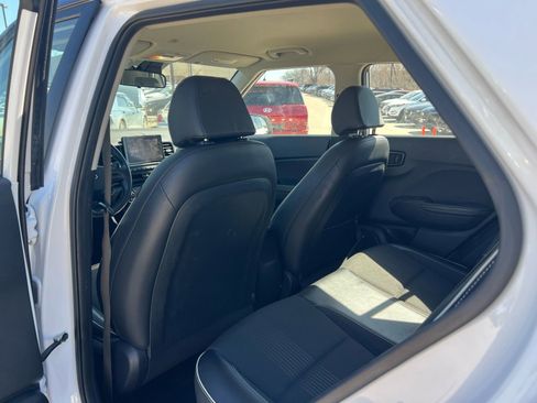 Certified 2023 Hyundai Venue Limited image 15