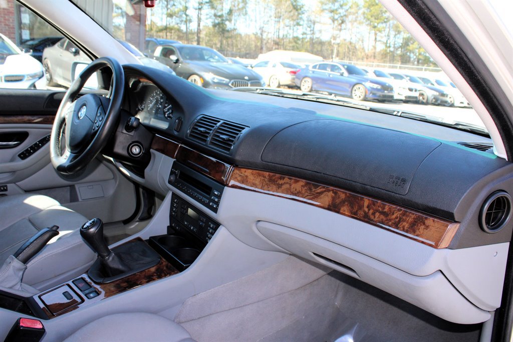 Used 2000 BMW 540i Sedan RWD image 17