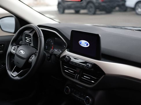 Certified 2022 Ford Escape SEL image 10