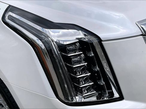 Used 2016 Cadillac Escalade ESV Platinum image 28