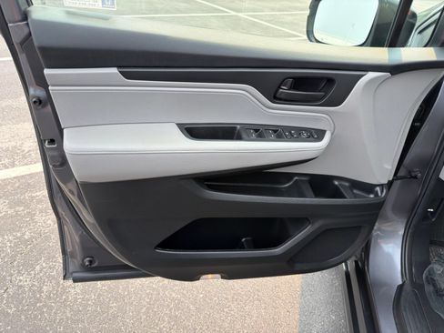 Used 2024 Honda Odyssey EX image 10