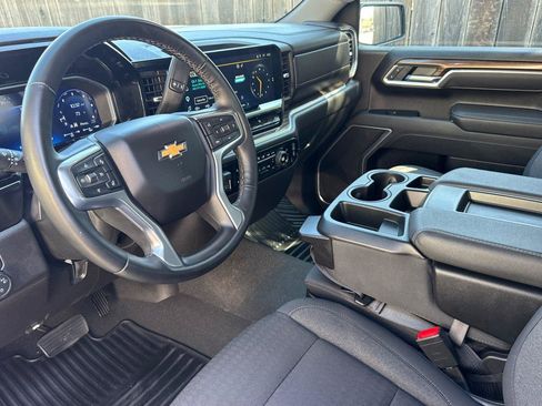 Used 2026 Chevrolet Silverado 1500 LT AWD/4WD image 2