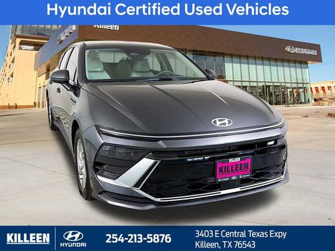 Used 2025 Hyundai Sonata SE image 1