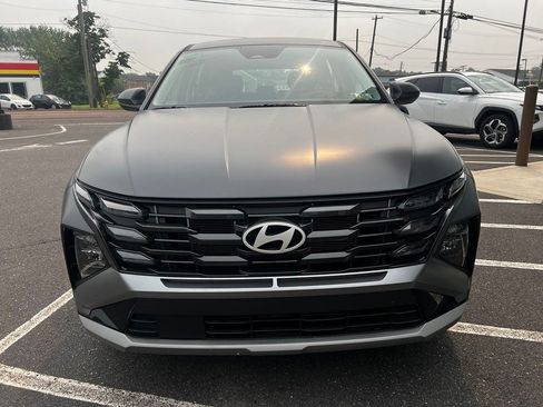 Certified 2025 Hyundai Tucson SE AWD/4WD image 3