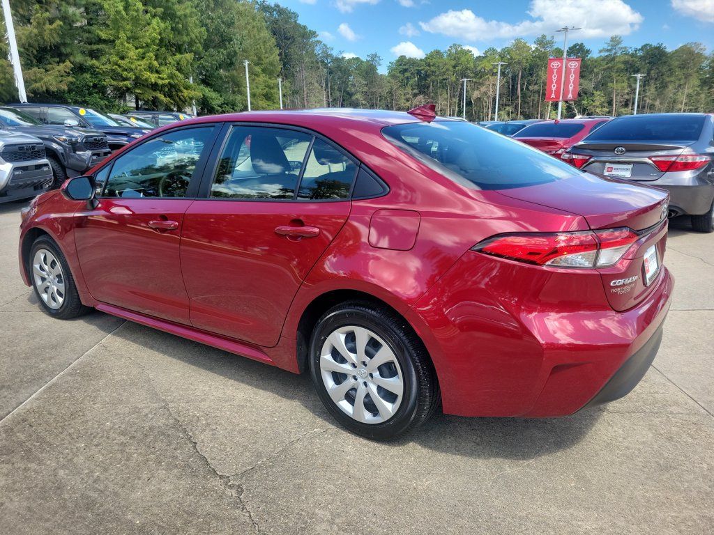 Certified 2024 Toyota Corolla LE FWD image 3
