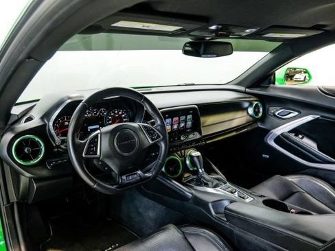 Used 2017 Chevrolet Camaro LT RWD image 4