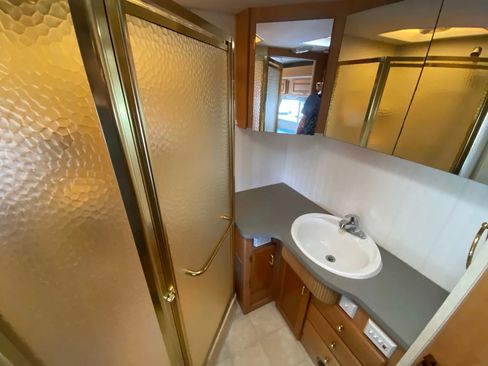 Used 2003 Ford E-450 and Econoline 450 image 17