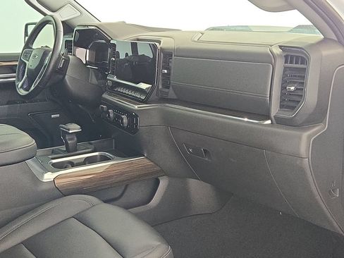 Certified 2024 Chevrolet Silverado 1500 LT Trail Boss w/ Convenience Package II AWD/4WD image 36
