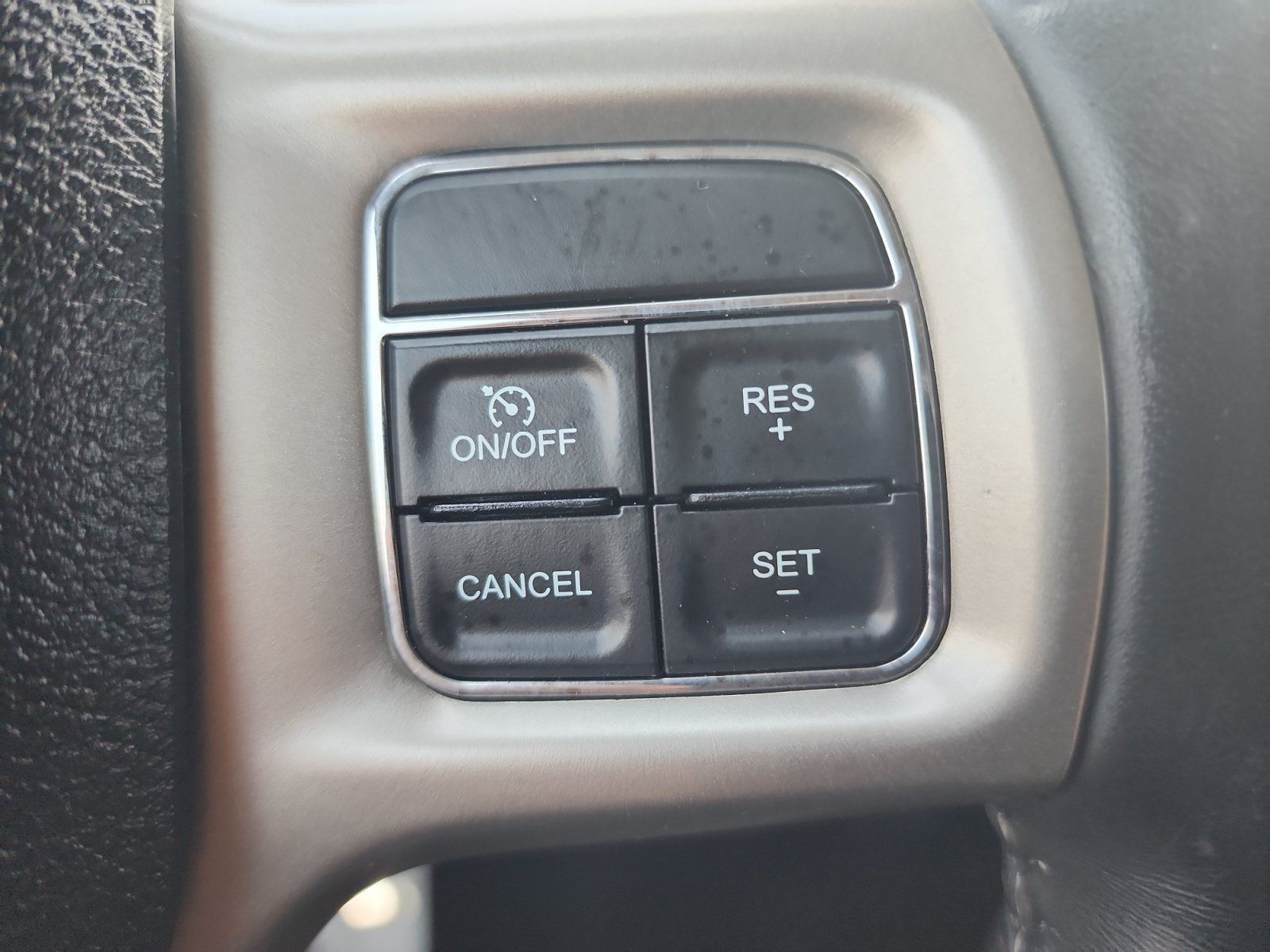 Used 2018 RAM 2500 Laramie w/ Sport Appearance Group AWD/4WD image 24