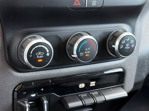 Used 2019 RAM 2500 Tradesman AWD/4WD image 16