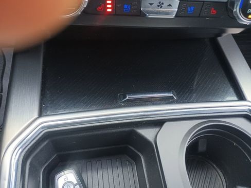 Used 2022 Ford F350 Platinum image 36