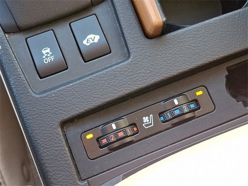 Used 2015 Lexus RX 450h FWD image 26