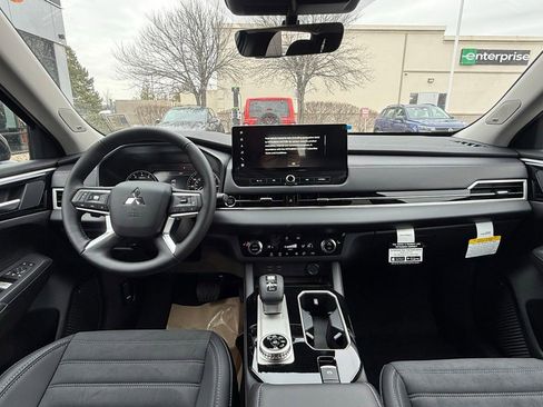 New 2026 Mitsubishi Outlander SE image 22