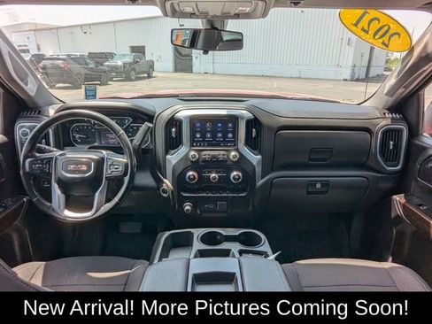 Used 2021 GMC Sierra 1500 Elevation w/ LPO, Elevation Black Package AWD/4WD image 11