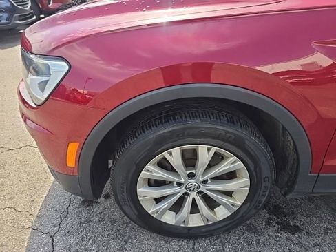 Used 2018 Volkswagen Tiguan S image 10