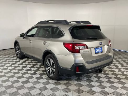 Used 2018 Subaru Outback 2.5i Limited AWD/4WD image 13